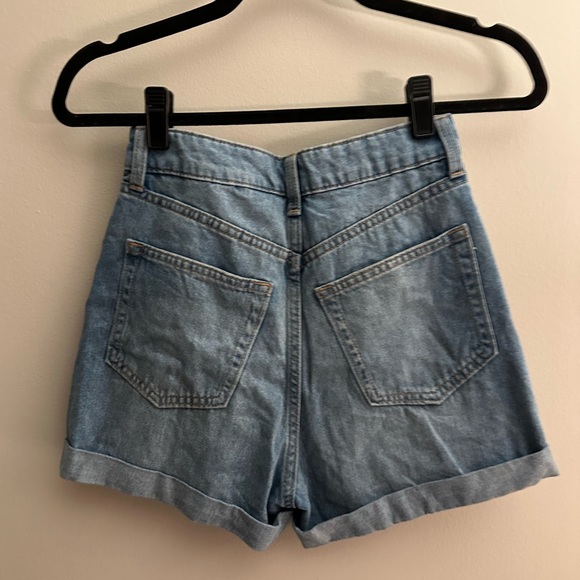 H&M high-waist rolled jeans size 0 - EUC - Picture 2 of 3